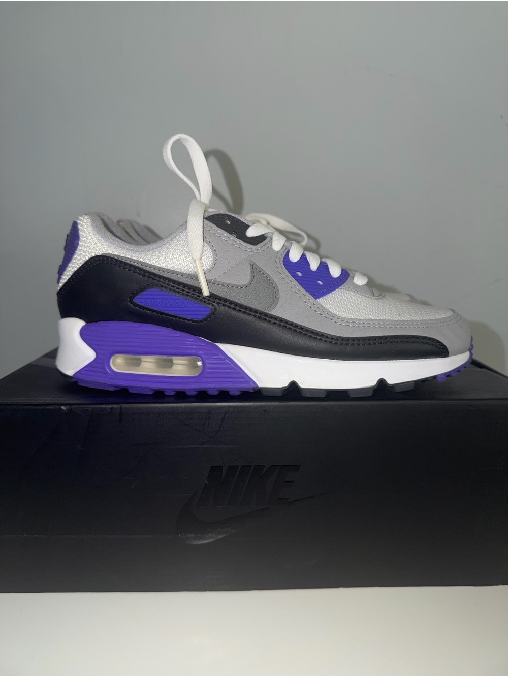 Nike Air Max 90 White Gray Black Purple Sneakers Women’s Size 8